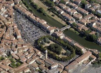 Piazza Mercatale a Prato diventa velodromo per Fiorino Crit