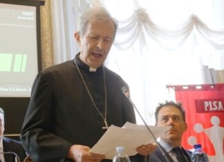 Pisa, prete denunciato per pedofilia. L’arcivescovo: “Dolore e vergogna”