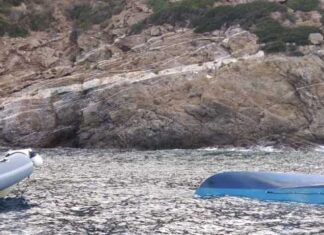 Isola d’Elba, affonda barca. Salve 15 persone finite in mare