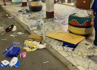 Lega aggredita a Marina di Carrara. Arriva Salvini: “Vigliacchi”