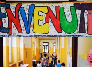 Primo giorno di scuola per 400mila studenti toscani