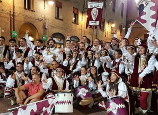 Querceta 2022 capitale italiana di sbandieratori e musici