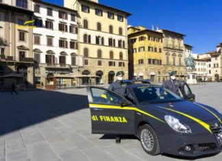 Firenze, frode carburanti. Maxi evasione fiscale Iva 3,8 milioni