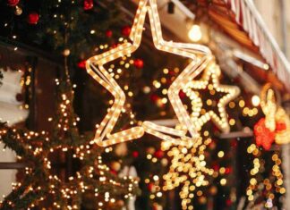 A Piombino e Firenze Babbo Natale arriva con il giocattolo sospeso