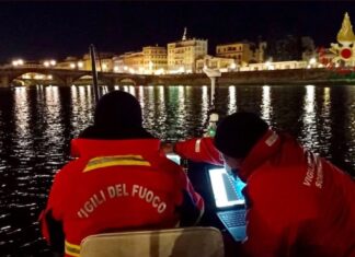 Firenze, persona dispersa in Arno. Ricerche in corso fino a Empoli