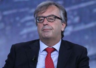 Burioni contro Susanna Tamaro: “Ragionamenti identici a quelli dei somari antivaccinisti”