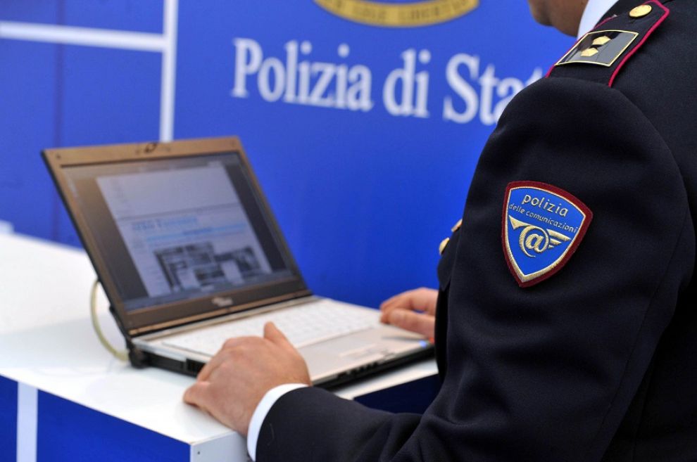 La Polizia di Stato ha denunciato 35 persone per aver sottratto importo milionario a nota banca italiana