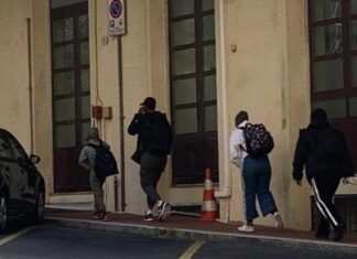 In Toscana un centro permanenza rimpatri migranti In Toscana un centro permanenza rimpatrio migranti. D'accordo il prefetto e il sindaco di Firenze