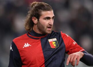 Portanova condannato per stupro e in campo col Genoa Manolo Portanova convocato dal tecnico Gilardino. Condannato a sei anni da Tribunale di Siena per violenza sessuale di gruppo