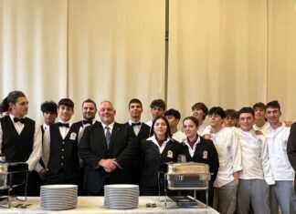 Grosseto, pranzo di Natale preparato dall’Alberghiero Il sindaco Vivarelli Colonna invitato speciale dagli studenti dell'Alberghiero di Grosseto