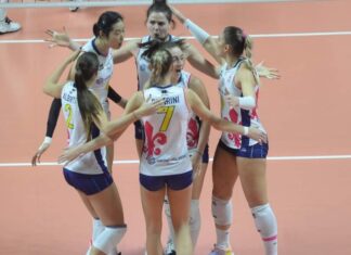 Savino Del Bene Scandicci show. Esordio vincente in Europa Debutto vincente europeo in Turchia per Savino Del Bene Volley Scandicci