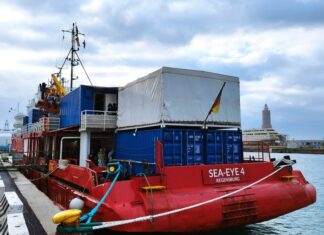 Livorno, arrivata anche Sea Eye 4 con 108 migranti Livorno, arrivata anche Sea Eye 4 con 108 migranti