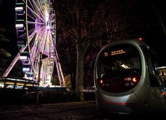 Firenze, per il Capodanno in piazza tramvia e ztl no stop Tram no stop la notte di Capodanno a Firenze