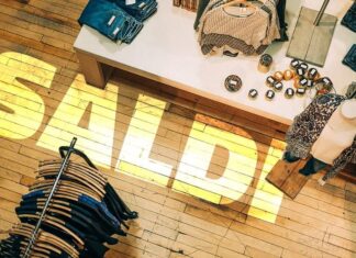 Saldi al via. Acquisti per il 60% dei toscani