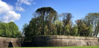 Bilancio di Pasqua: le mete preferite dagli italiani. Firenze e Lucca tengono alta la bandiera della Toscana Mura di Lucca