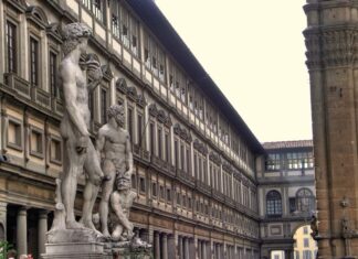 Firenze, aumenta il biglietto per gli Uffizi: da 20 a 25 euro Costa di più visitare Gallerie degli Uffizi in alta stagione
