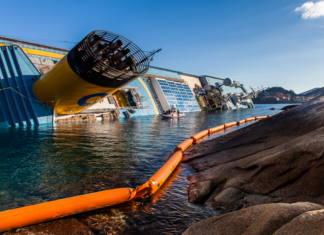 Costa Concordia, no revisione processo per Schettino Il 13 gennaio 2012 il naufragio della Costa Concordia in cui persero la vita 32 persone