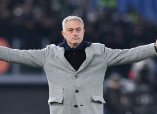 Serie A, Fiorentina torna in campo con Roma di Mourinho Il tecnico della Roma José Mourinho