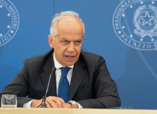 Piantedosi a Firenze: “Appoggio sindaci per Cpr migranti in Toscana” Il ministro Interno Matteo Piantedosi