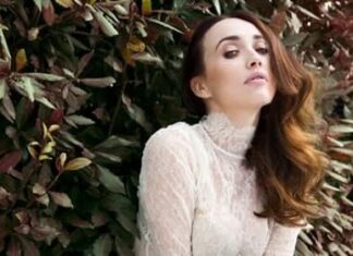 Sanremo 2023, Chiara Francini al Festival con Amadeus Chiara Francini