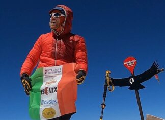 Andrea Lanfri in cima all’Aconcagua: “Ce l’ho fatta! Ci sono riuscito!” Andrea Lanfri in vetta all'Aconcagua