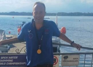 Grosseto, premiato il campione del mondo Massimo Milano Massimo Milano, campione del mondo nuoto pinnato