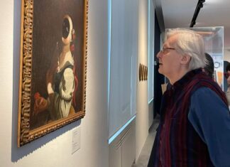 Carnevale di Viareggio, ‘Che la festa cominci’ con Sgarbi Vittorio Sgarbi alla mostra 'Che la festa cominci' per i 150 anni del Carnevale di Viareggio