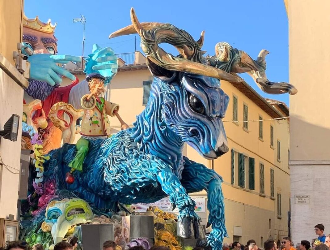 A Foiano della Chiana i giganti di cartapesta del Carnevale più antico d'Italia