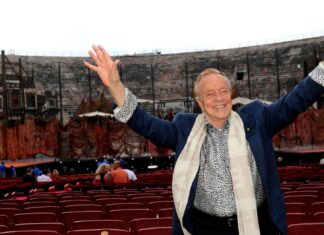 Firenze celebra il centenario di Zeffirelli con le Frecce Tricolori Eventi a Firenze nel centenario della nascita di Franco Zeffirelli