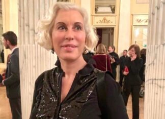 Chiara Boni a New York omaggia Helmut Newton Chiara Boni