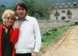 Carrara intitola a De André la piazza più bella. Con Dori Ghezzi Dori Ghezzi Fabrizio De André