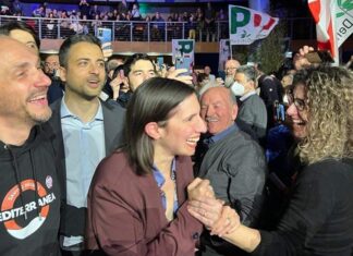 Tuscany Hall gremitissimo per Elly Schlein a Firenze Elly Schlein Firenze