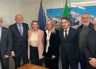 Golar Tundra blu salpato da Singapore. A Piombino a metà marzo Chiara Tenerini