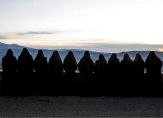 La Diocesi diffida le 13 suore di clausura social di Pienza Suore Pienza