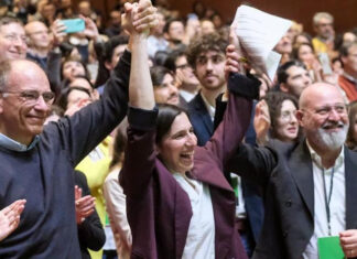 Pd, Elly Schlein proclamata segretaria. I toscani in direzione Assemblea Pd, Schlein proclamata segretaria. Bonaccini presidente