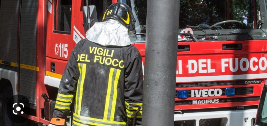 Appartamento in fiamme a Viareggio. Sei persone in ospedale