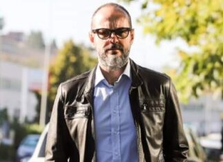 Fratelli d’Italia molla il candidato sindaco di Siena: “E’ massone” Fratelli d'Italia molla il candidato sindaco di Siena: "E' massone"