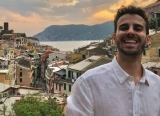 Muore sulle strisce a 25 anni travolto da un bus a Milano Muore sulle strisce a 25 anni travolto da un bus a Milano