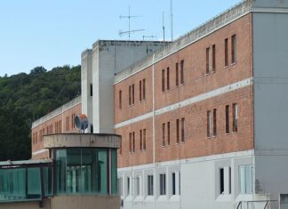 Tortura in carcere San Gimignano. Condannati cinque agenti