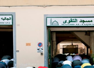 Moschea di Firenze, sfratto rinviato a giugno Moschea Firenze