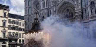 Ritorna la tradizione dello Scoppio del Carro a Firenze Pasqua Scoppio del carro