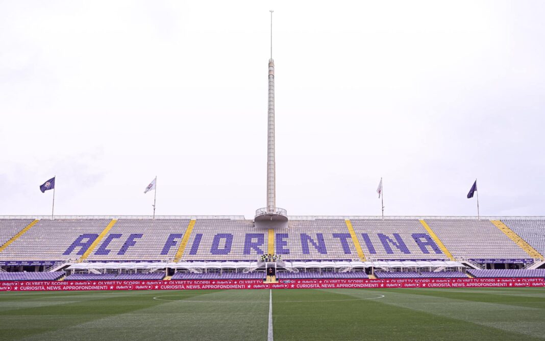 Serie A, Fiorentina - Roma. I viola salutano i tifosi al Franchi