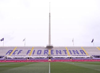 Serie A, Fiorentina – Roma. I viola salutano i tifosi al Franchi Serie A, Fiorentina - Roma. I viola salutano i tifosi al Franchi