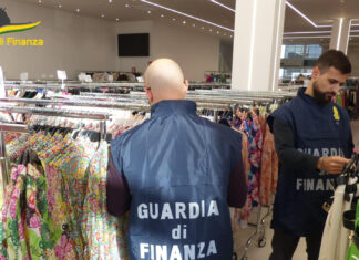 Pronto moda, tre milioni di capi sequestrati a Prato GdF Prato