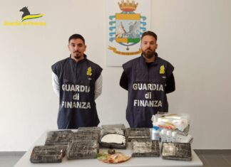 Droga, venti chili cocaina con laboratorio. Due arresti GdF Siena