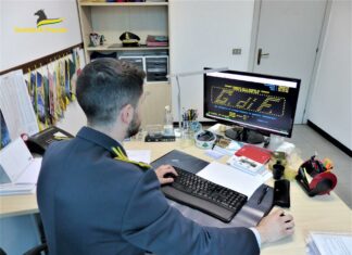 Pronto moda, frode fiscale a Prato per quasi 50 milioni. Dieci indagati Guardia di Finanza