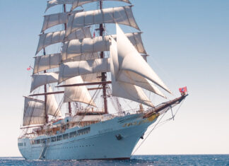 Navi da crociera, con Sea Cloud II via alla stagione a Piombino Sea Cloud II