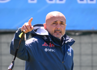 Napoli campione d’Italia. Le lacrime di Luciano Spalletti Napoli campione d'Italia. Le lacrime di Luciano Spalletti