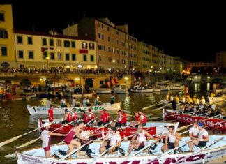 Coppa Barontini, Livorno si illumina per la remiera in notturna Coppa Barontini, Livorno si illumina per la remiera in notturna