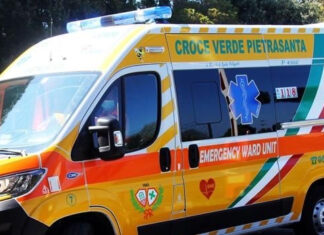 Incidente sul lavoro, travolto da lastra di marmo. In gravi condizioni Incidente sul lavoro, travolto da lastra di marmo. In gravi condizioni